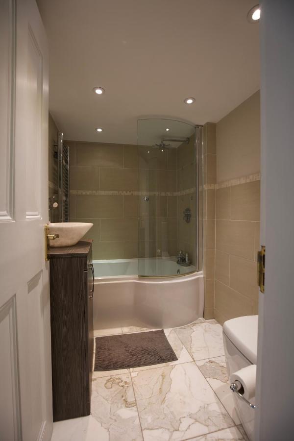 Large 2 Beds Flat Overlooking Clapham Common Park Лондон Екстер'єр фото